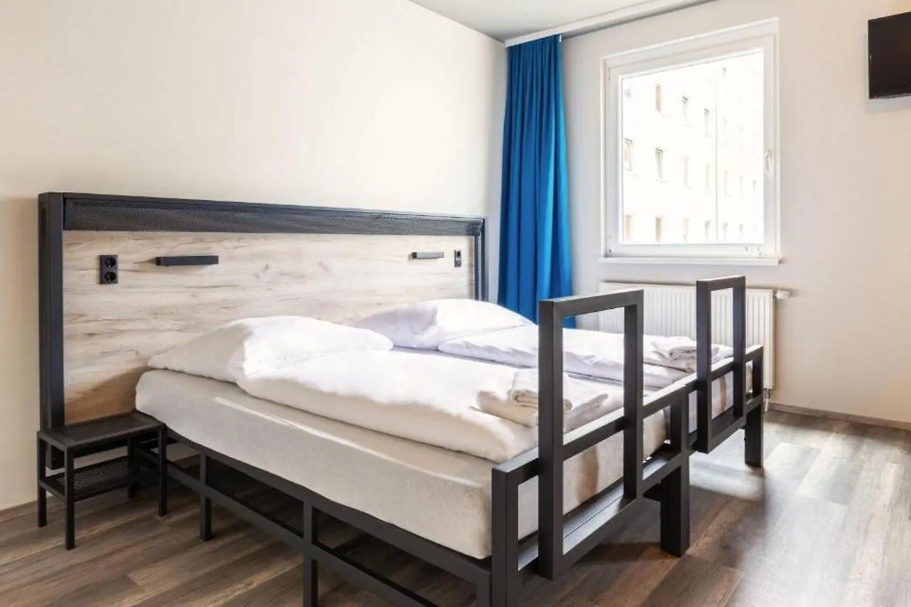 ** Hotel A&O Frankfurt Galluswarte Frankfurt am Main Germany